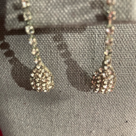 Earrings - Picture 15 of 16